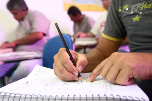 Curso Educação de Jovens e Adultos